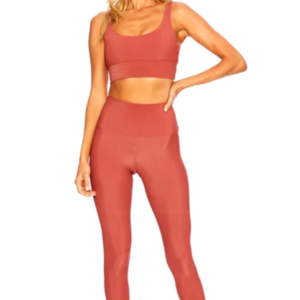 Beach Riot Workout Sets - Picture 3 of 4